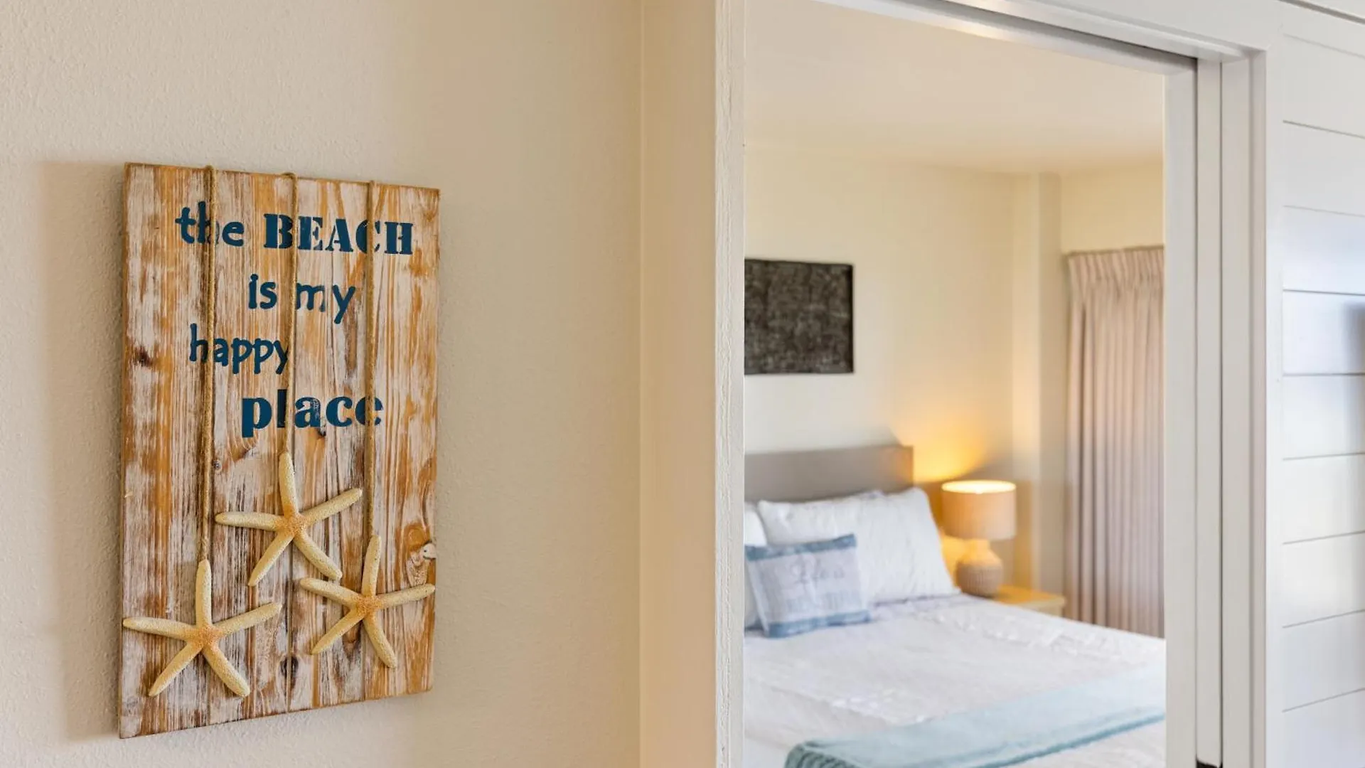 Ilikai Collection 4- Amazing Views, Beachfront. Honolulu United States